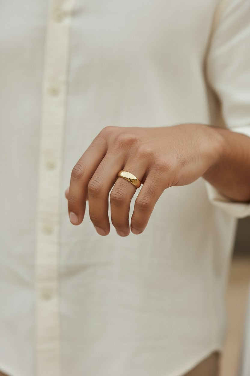 14K gold wedding band
